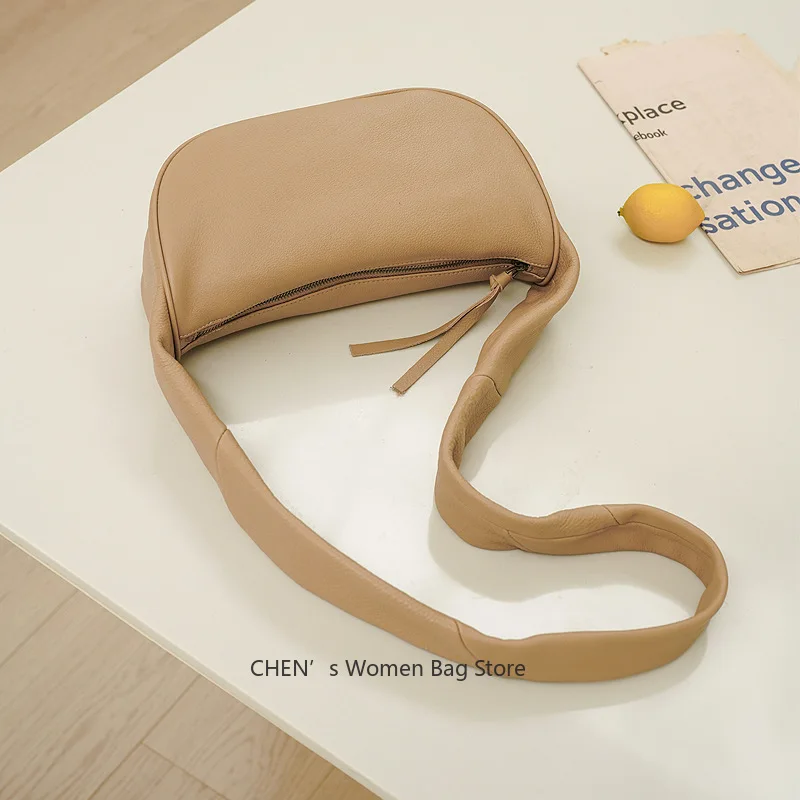 

2025 New Genuine Leather Women's Bag Crossbody Large Capacity Shoulder Bag Soft Cowhide Solid Color Crescent Bag