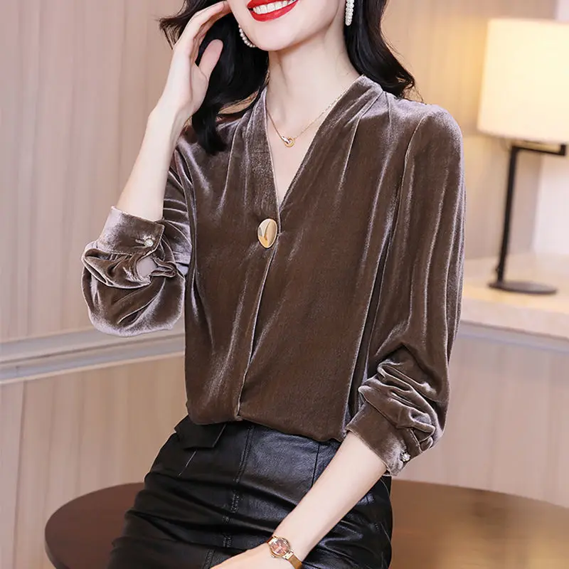 

Golden velvet solid color bottoming shirt female 2023 spring and autumn simple wild loose long sleeve V-colorant dress female
