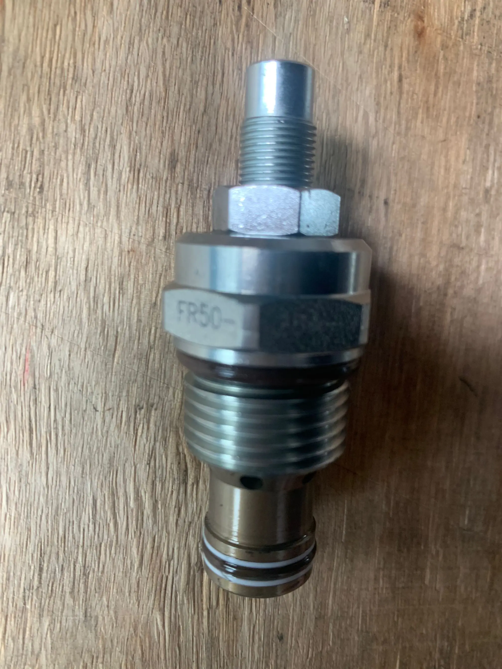 FR10-33A FR10-33A-0-N FR50-28A-0-V FR50-28A-0-N FR50-28A-0-P FR50-28A FR50-28 FR50-23A-0-N صمام التحكم في سرعة الأصل HydraForce