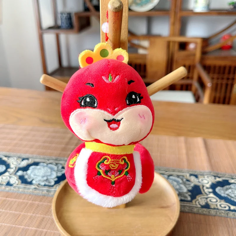 Jouet en peluche du zodiaque chinois pour la salle, mascotte de l'année de la salle, pendentif en peluche, décoration du festival du printemps, cadeaux du Nouvel An, 2025