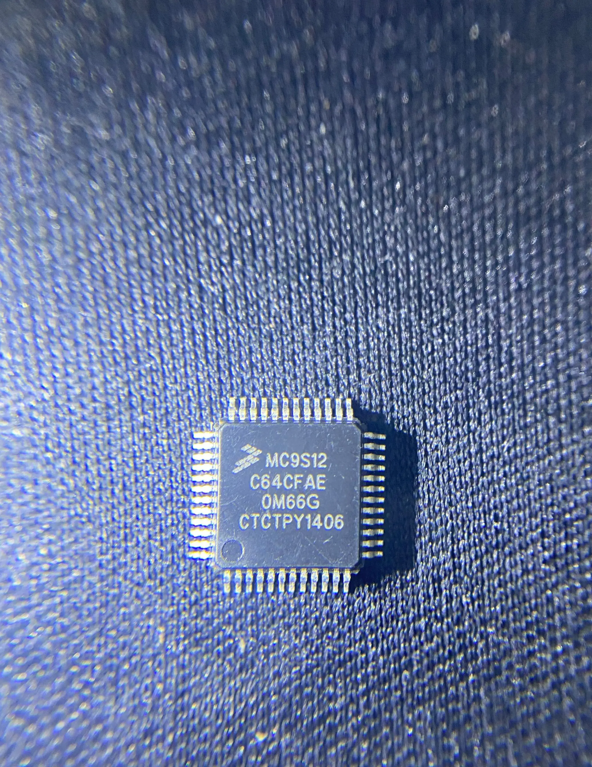 5pcs/Lot  MC9S12C64  MC9S12C64CF   MC9S12C64CFAE  QFP48  NEW   Original  Free Shipping