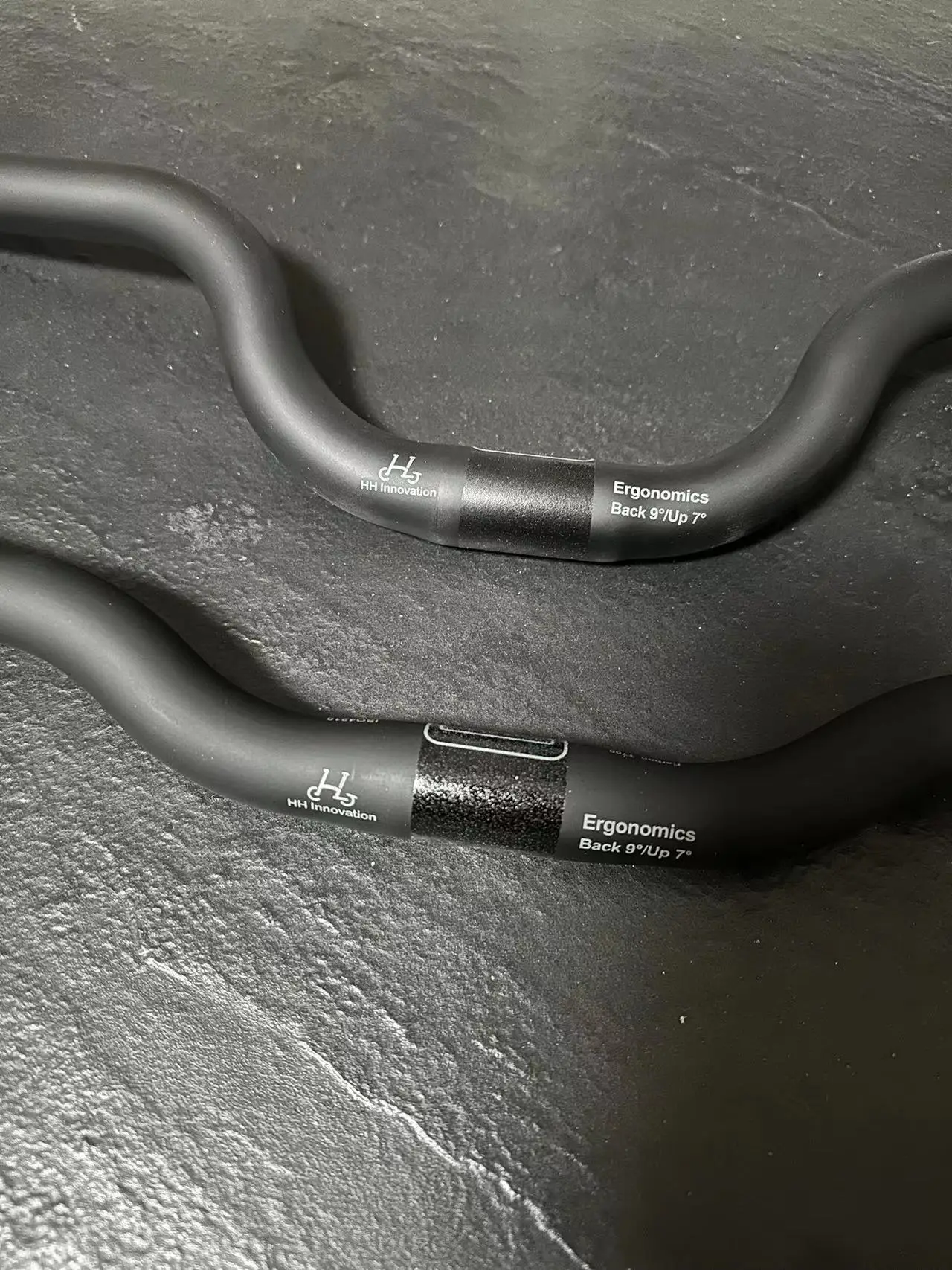 H&H Innovation カーボンハンドルバー 美品 ブロントン用hhカーボンハンドルバー