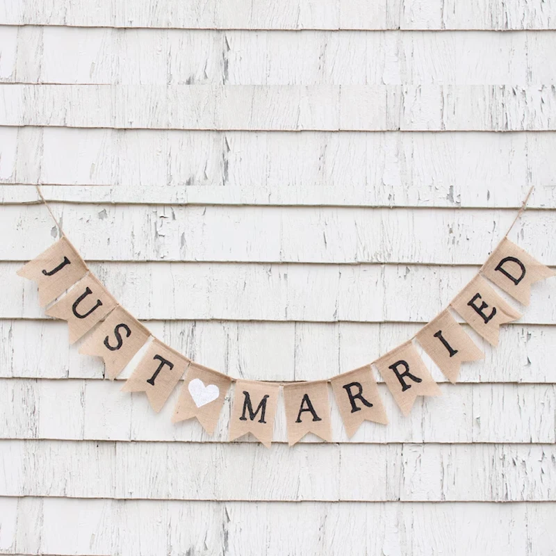 Just Married Burlap Banner Bunting Garland Mr Mrs bride groom Newlywed couple Rustic Barn Country Wedding Decoration Photo Prop