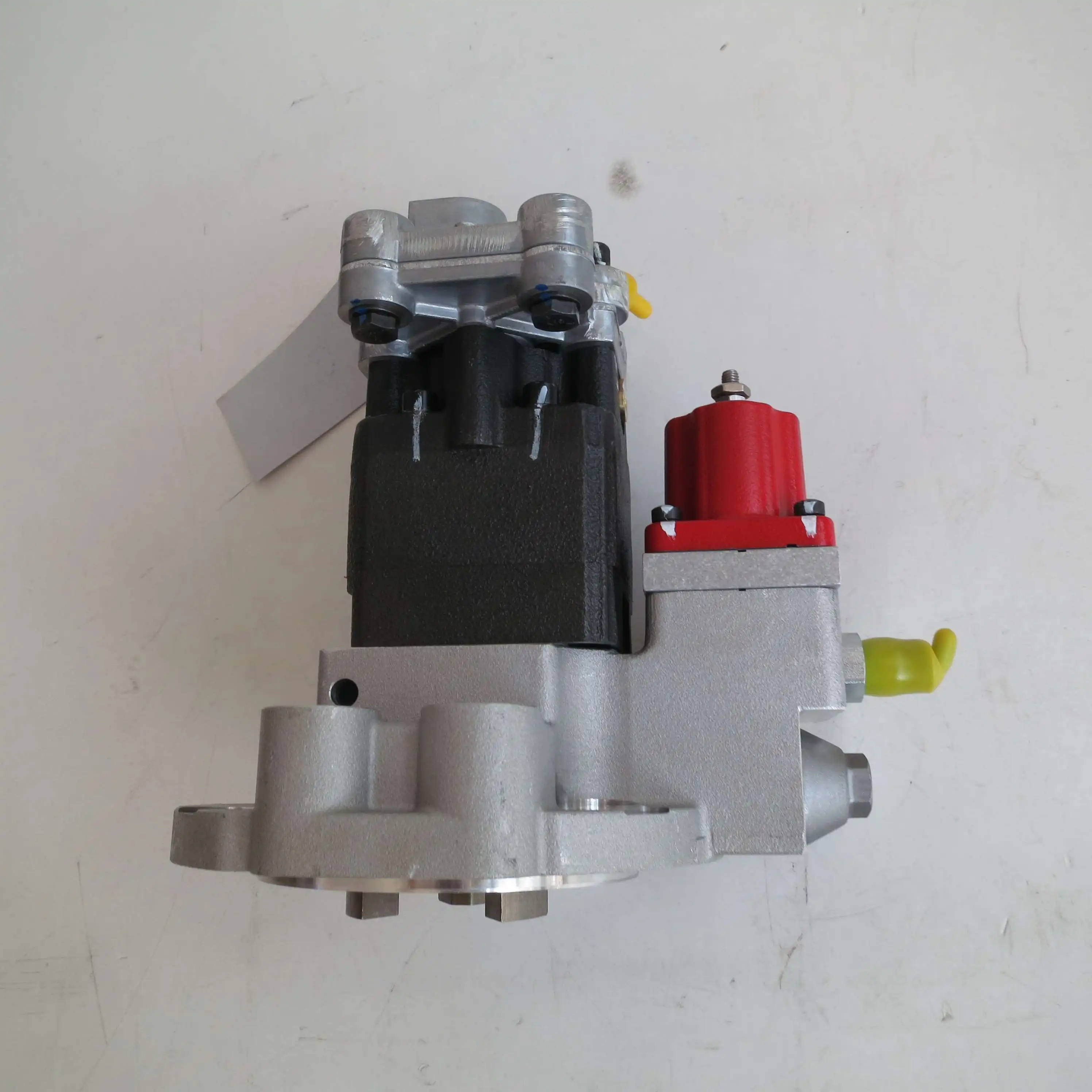 Factory Supply Diesel Engine Spare Part Fuel Pump 3417677 3090942