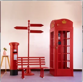 

Wrought iron phone booth mailbox ornament, large floor-to-ceiling scene exhibition hall display decoration shopping mall
