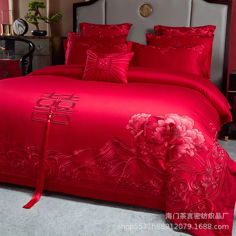 100S Long Staple Cotton Chinese Style Exquisite Embroidery Wedding Celebration Set of Four Big Red Articles Set