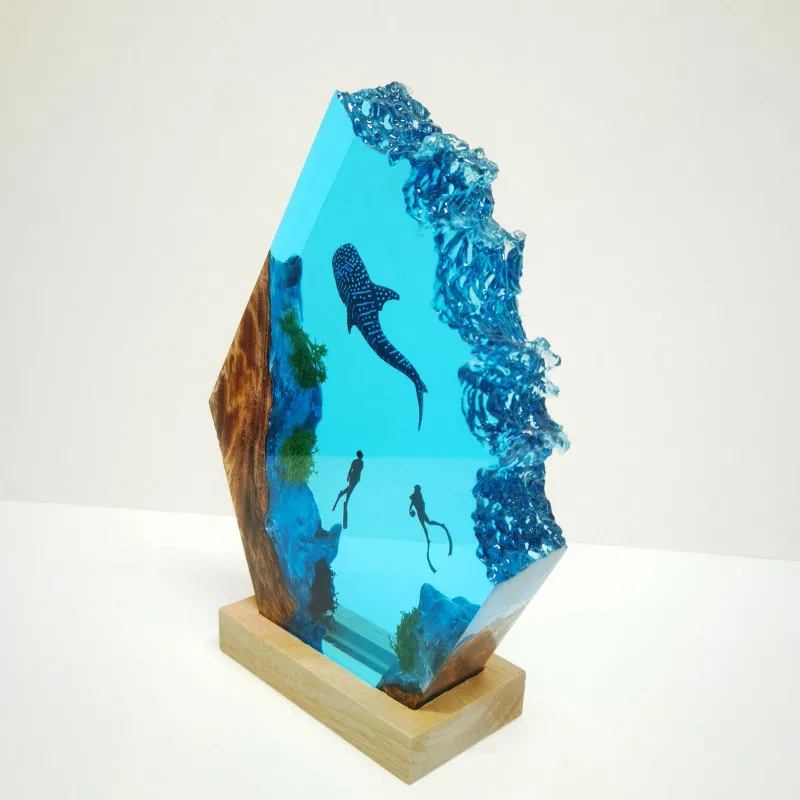 

New Underwater World Whale Shark Resin Home Decoration Handcraft Lighthouse Lighted Decorative Piece Table Gift for Divers