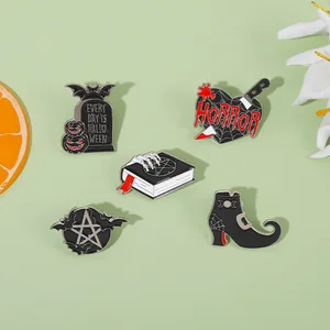 Jeden Tag ist Halloween -Nagellackstifte, Punk -Spinnweb, Dolch, Hexenzauber, Buchbrosche, Tasche, Reversabzeichen, dunkler gotischer Schmuck, Geschenk für Freund Hauptverkaufshexe - №3