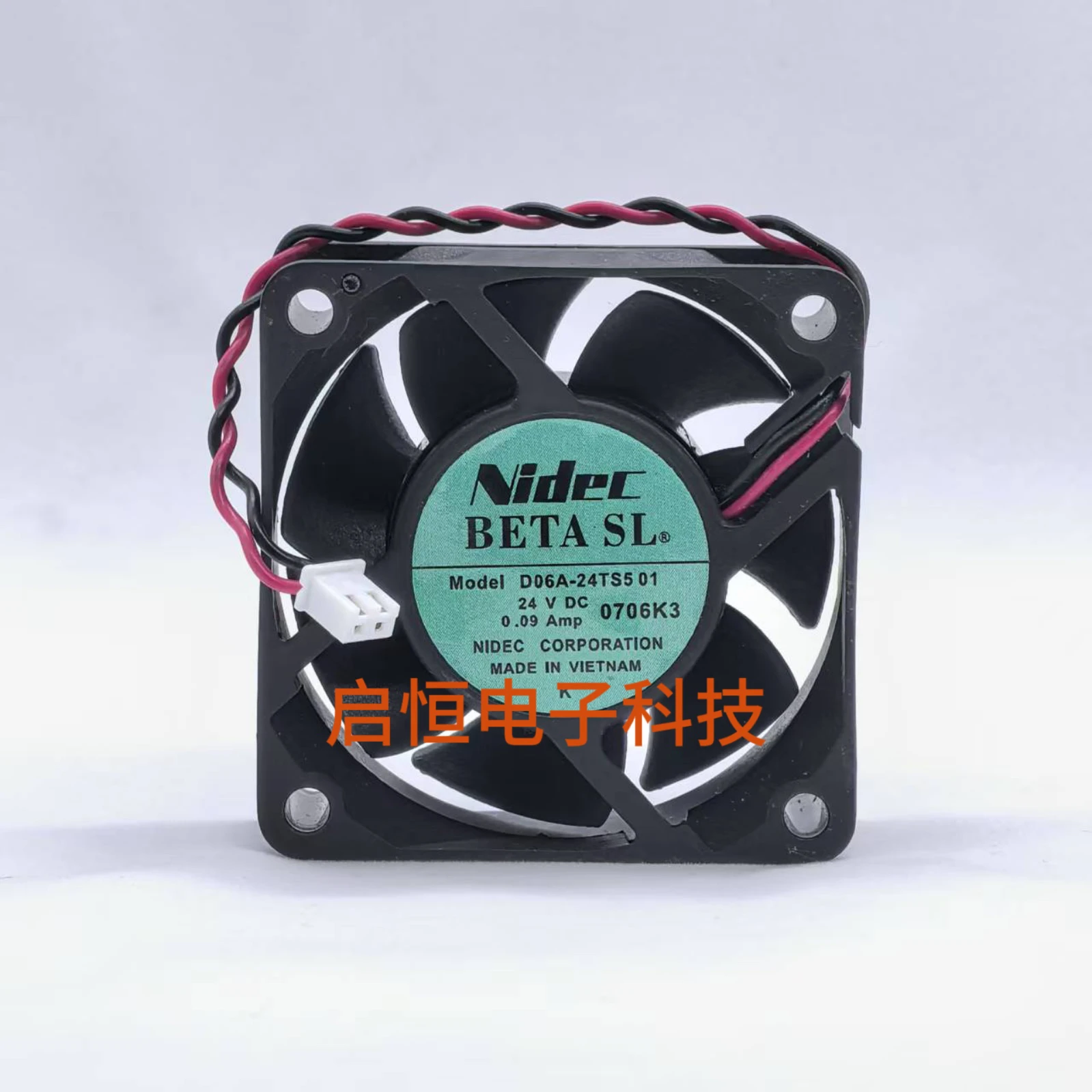 Nidec D06A-24TS5 01 DC 24 В 0,09 А 60x60x25 мм 2-проводной охлаждающий вентилятор