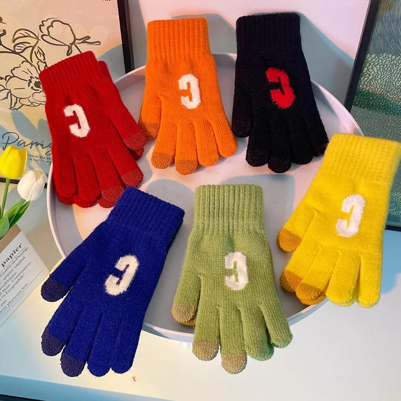 New Candy Color C Letter Glove Girl Stylish Cute Knitted Glove Winter Women Students Full Finger Touch Screen Warm Mittens T190