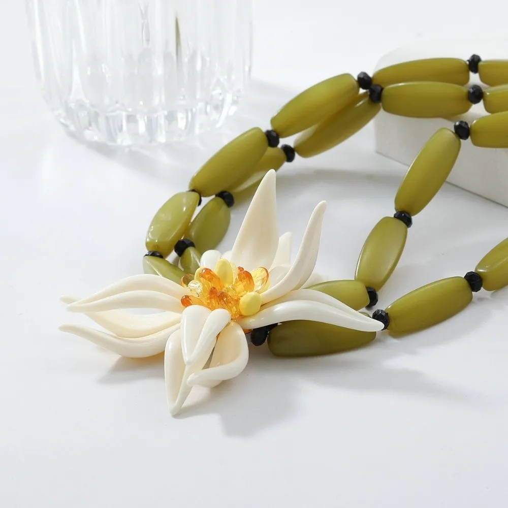 Ювелирные изделия ручной работы с лепестками цветов, преувеличенный дизайн, материал из смолы, ювелирные изделия с PVD-покрытием, цветочный дизайн, модный стиль