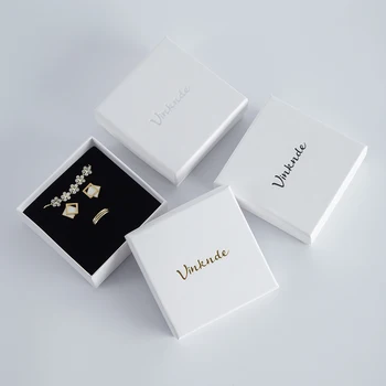 50 pçs branco preto marrom papel kraft caixa de jóias logotipo personalizado anel de luxo brinco colar pulseira embalagem organizador caixas caso