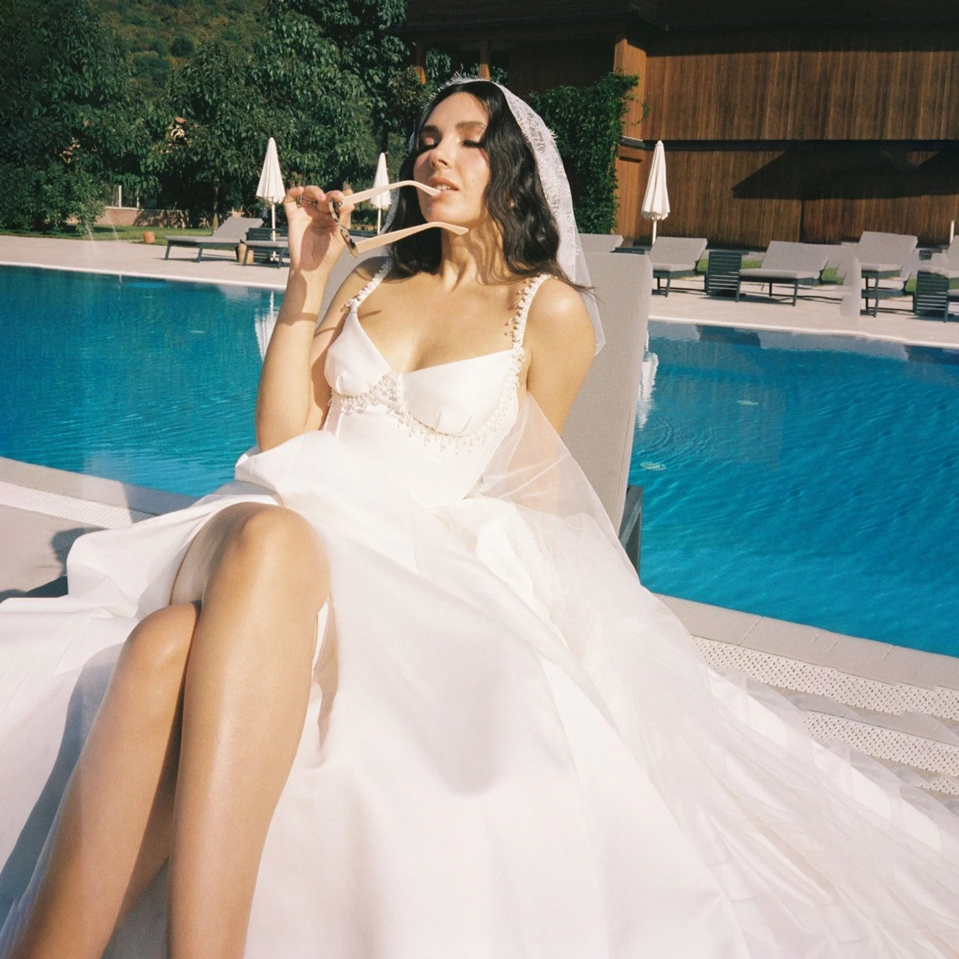 High Slit Satin Beading Tassels Customized Wedding Dress Modern Basque Waist Off Shoulder Sweetheart Bridal Gowns With Train