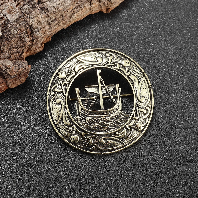 Retro Celtic Warship Brooch Men\'s Punk Trend Amulet Jewelry Motorcycle Riding Lapel Pin Accessories