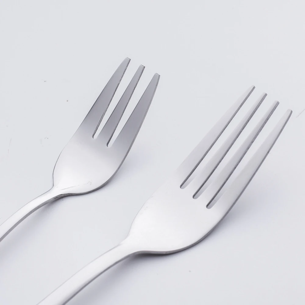 

2/3/5/6pcs Dessert Forks Set Dinner/Salad Forks Thicken Stainless Steel Silver Forks Mirror Polished Arc Teeth Tableware