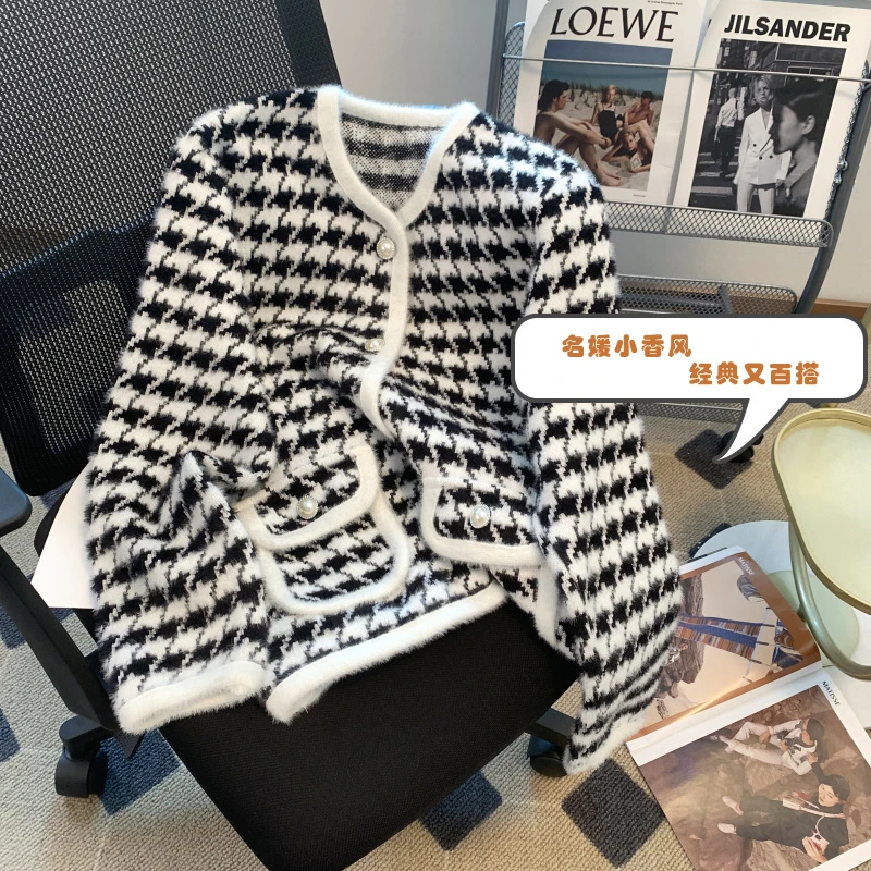 LUZHEN Luxury Elegant Checked Printed V Neck Loose Casual Jacket Women's 2024 New Fashion Personalized Pocket Short Coat AA2189