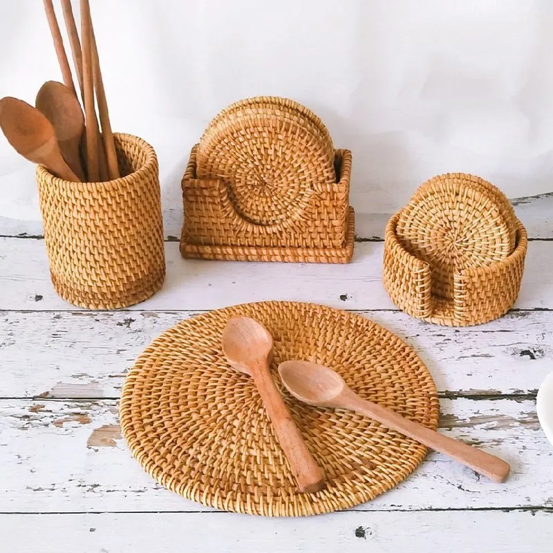 Natural Rattan Round Cup Mat Hot Pad Hand Woven Hot Insulation Placemats  Kitchen Decoration Table Padding Mat Pad Accessories