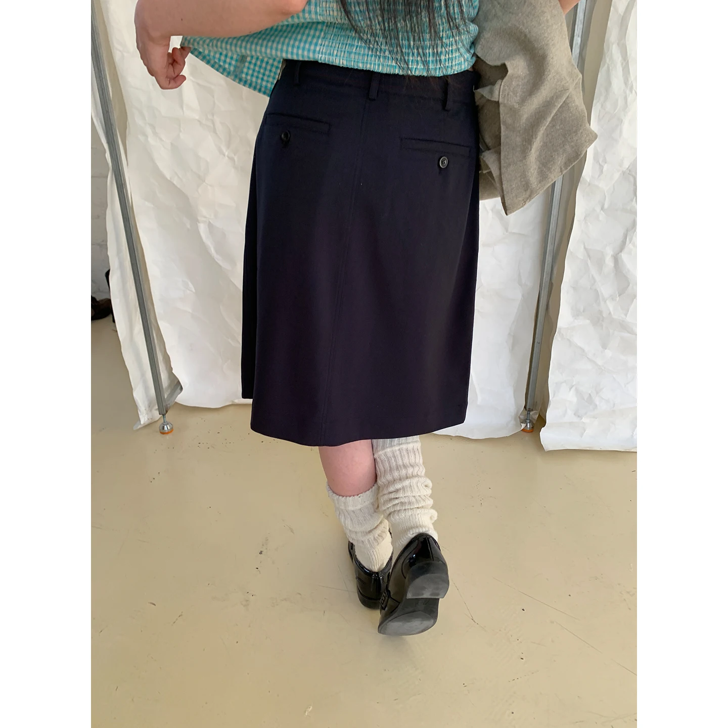 

Slimming A-Line Skirt for Women in Black Versatile Spring Summer Low Waist Design Polyester Fabric Ladies Fashion