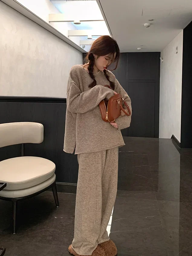 Korean Version of Soft Waxy Lazy Wind Knitting Set 2024 Gentle Round Neck Pullover Sweater Wide Leg Pants Two-piece Set Women