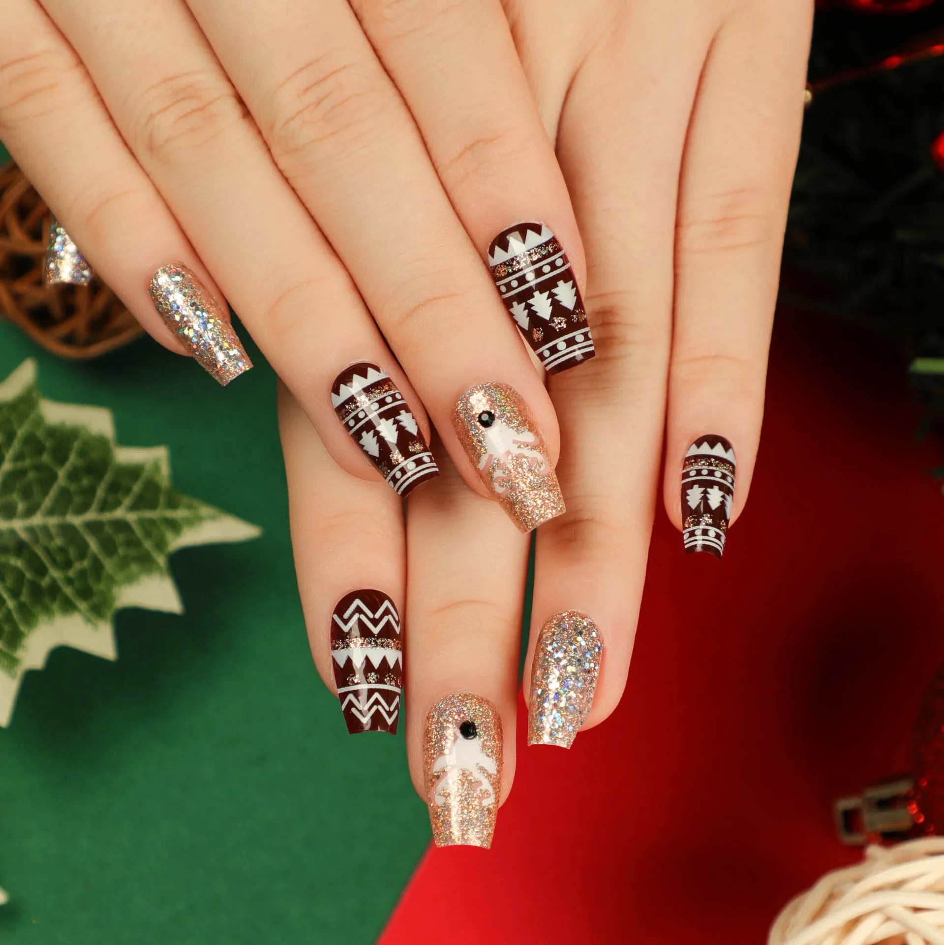 

24PCS St. Patrick's Brown Christmas Press-On Nails - Frosted Evergreen Trees & Glitter Reindeer Medium European Square