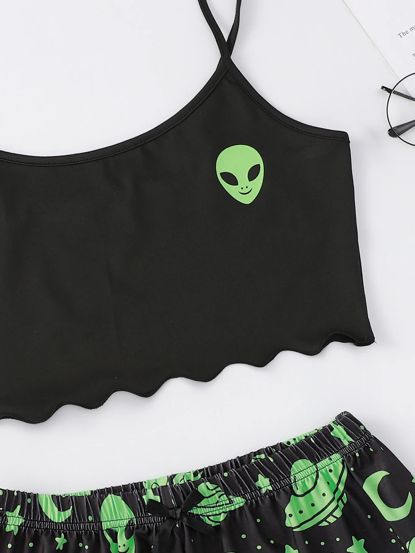 New Women\'s Pajamas Sexy Alien Print Sling Sleepwear Set  V-Neck Pyjamas Female Homewear Sleeveless Cute  Top And Shorts