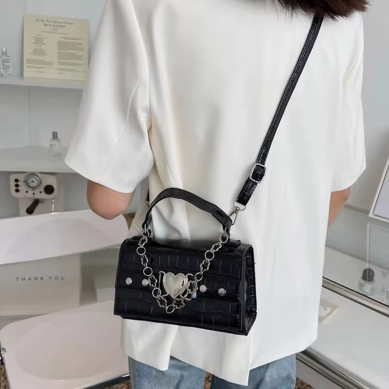 Harajuku Gothic Shoulder Bag Woman Metal Punk Moto Biker Style Female Handbags Cross Paper Clip Rabbit Dark Messenger Bag Purses