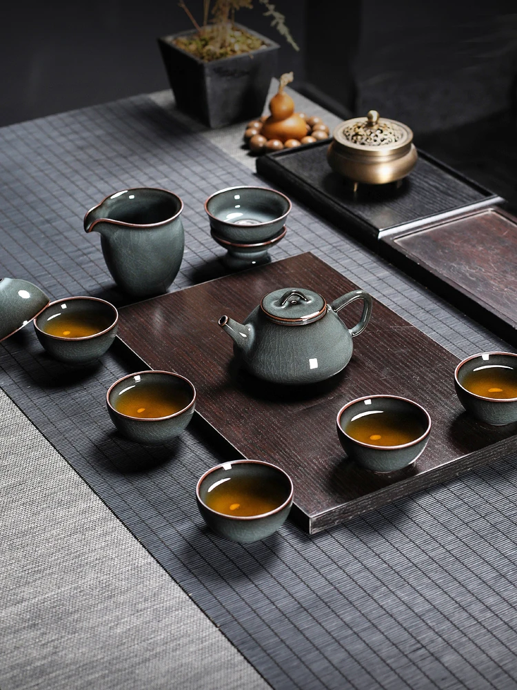 Retro Porcelain Gon…