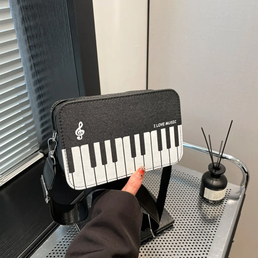 

Simple Vintage Piano Shoulder Bag Crossbody Black Mini Square Bag Elegent Fashion PU Leather Bag Unisex