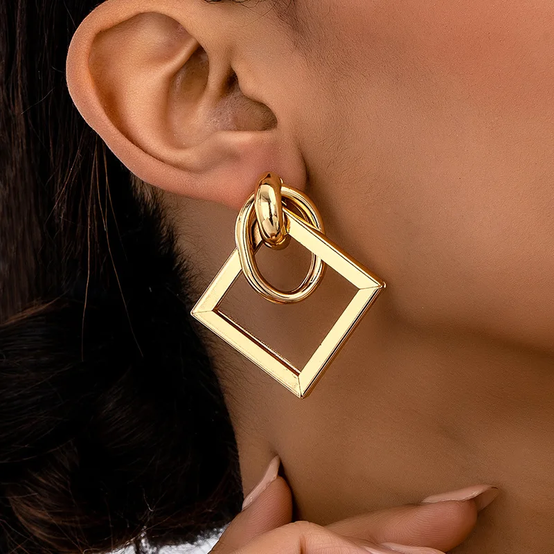 1 Pair Fashion Elegance Design Hollowed-Out Metal Geometry Square Earrings for Women Suitable for Holiday  Party Jewerly Gifts