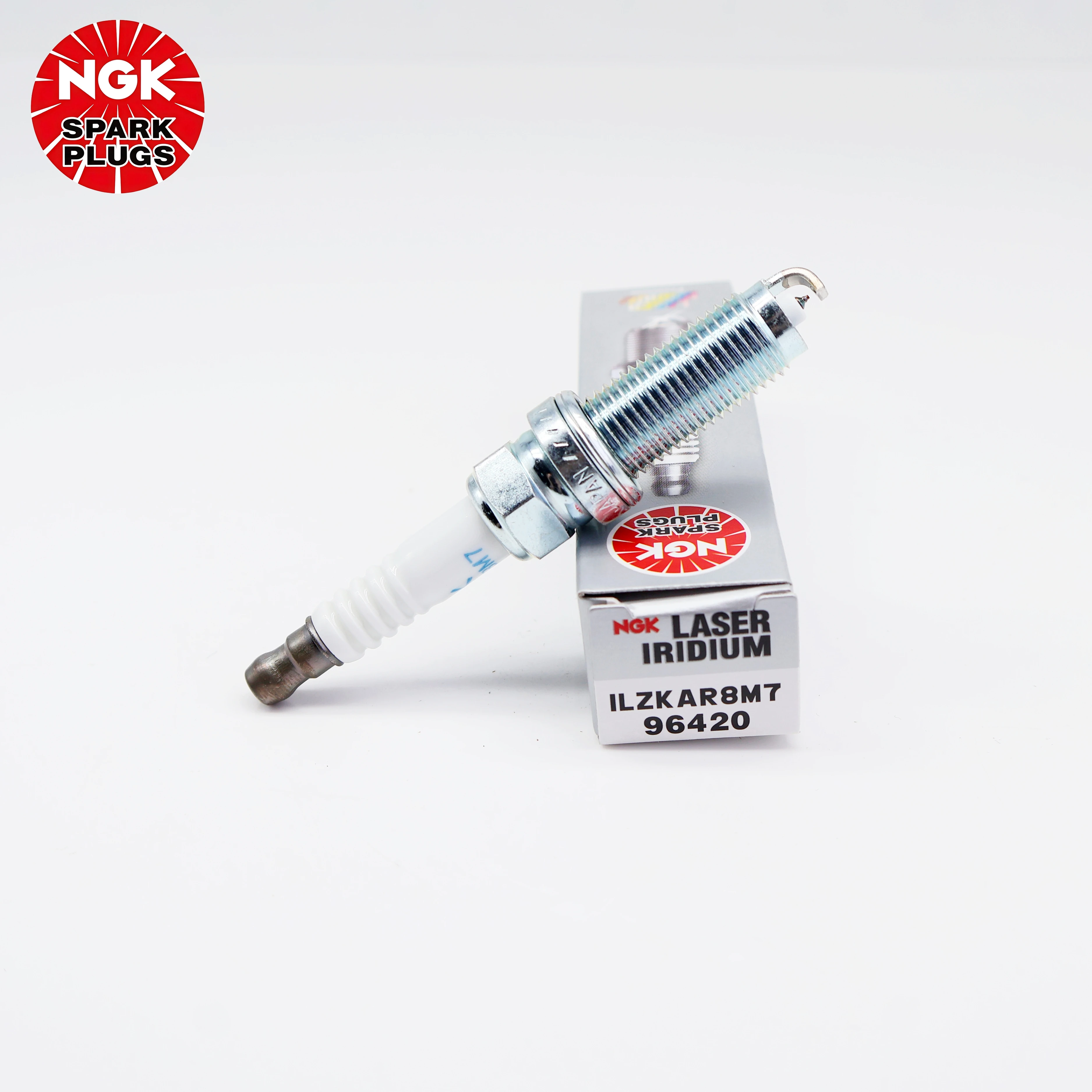 Свеча зажигания NGK Iridium Platinum ILZKAR8M7 96420, оригинальный продукт