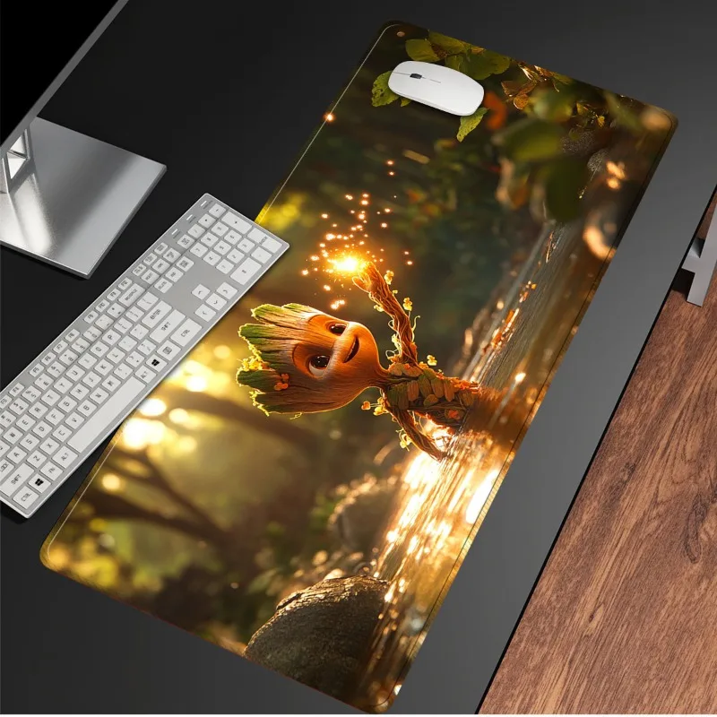 Marvel Universe Groot & Rocket Mauspad – rutschfeste Gummi-Schreibtischunterlage mit lebendigem Walddesign, perfekt für Gaming und Bürogebrauch,