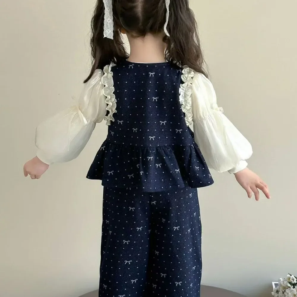 Marineblaues Kleidungsset für kleine Mädchen im Alter von 1-5 Jahren mit Schleifenmuster, Frühlings- und Herbst-Langarm-Oberteil, Weste und Hose, lässiges dreiteiliges Set – Detail 9