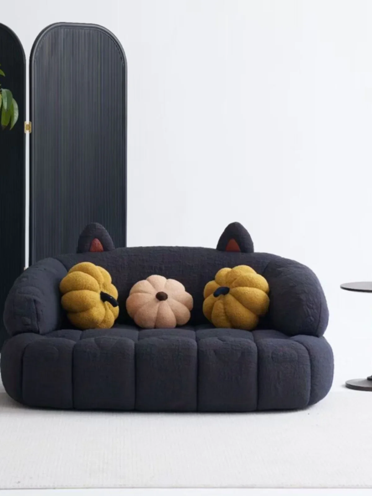 Human kennel Japanese children's room plush lazy cartoon sofa small apartment cat nest girl bedroom fabric Internet celebrity