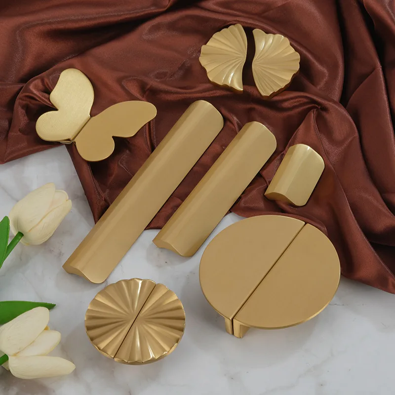 New Chinese Cabinet Handle Solid Brass Butterfly Circular Handle Drawer Shoe Cabinets Copper Furniture Handle