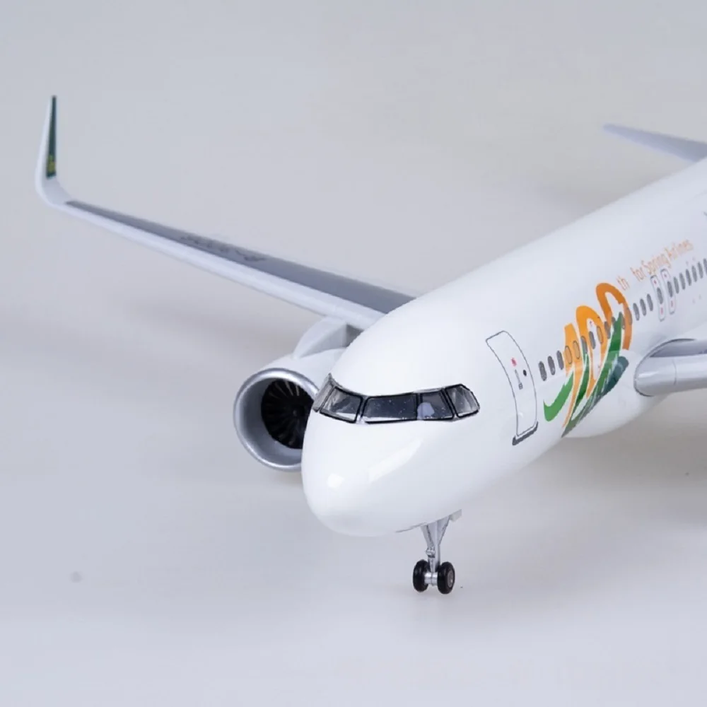A320 Spring Airlines 47cm Collectible Aircraft Scale Resin Diecast Airplane Model Kit With Stand Wheel For Display Collection
