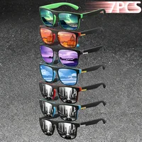 7 gafas de sol vintage clásicas de moda con rayas coloridas, gafas cuadradas para hombres y mujeres, ideales para pescar, conducir, viajar y ocio.