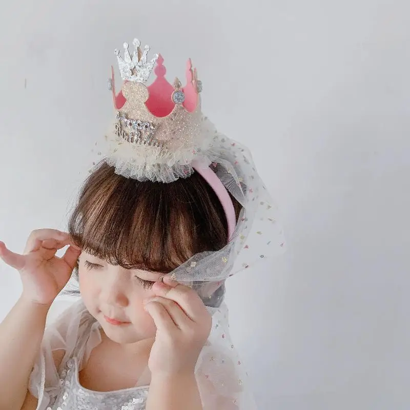 Alles Gute zum Geburtstag! Kronen-Haarreif mit langem, glitzernden Schleier, Prinzessinnen-Tiara für Mädchen, Kindergeburtstagsfeier, Fotoshooting. – Detail 4