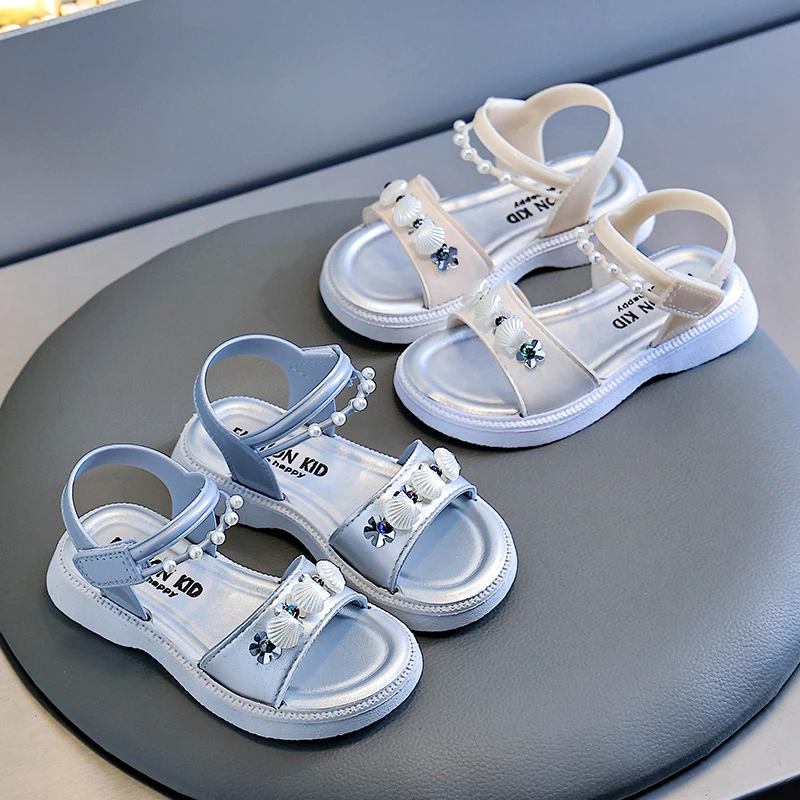 

Girls Sandals 2026 Summer New Children's Pearl Princess Little Girls Soft Bottom Fashion Medium Large Children's Beach Shoes