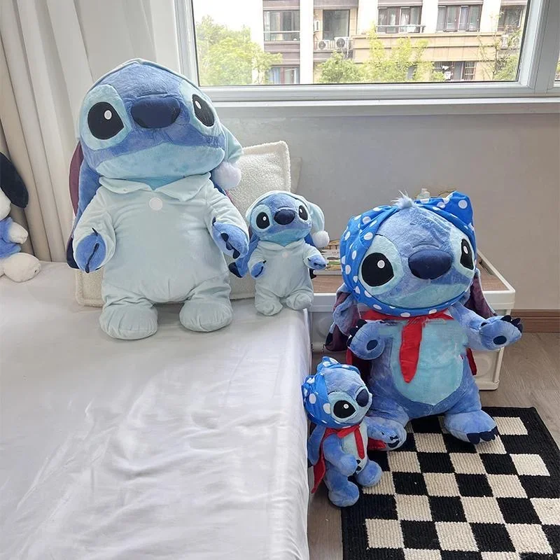 ตุ๊กตาลิโลแอนด์สติทช์ขนาด 26 ซม. ตุ๊กตาสติทช์น่ารักในชุดคลุมและชุดนอน ตุ๊กตาสำหรับเด็ก ตุ๊กตาสำหรับนอนในห้องนอน ของขวัญวันเกิด