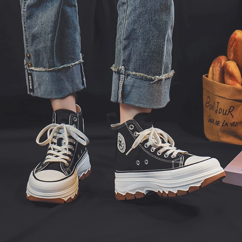 Modne wysokie buty płócienne dla kobiet 2024 nowe gruba podeszwa podwyższające Retro prosta Casual buty wulkanizowane Zapatos De Mujer