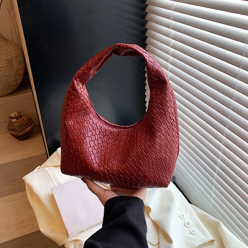 Fashion Woven Totes Women Handbag Large Capacity Soft Leather Underarm Bag Female Casual Shoulder Bags Commute Travel Big Bags
