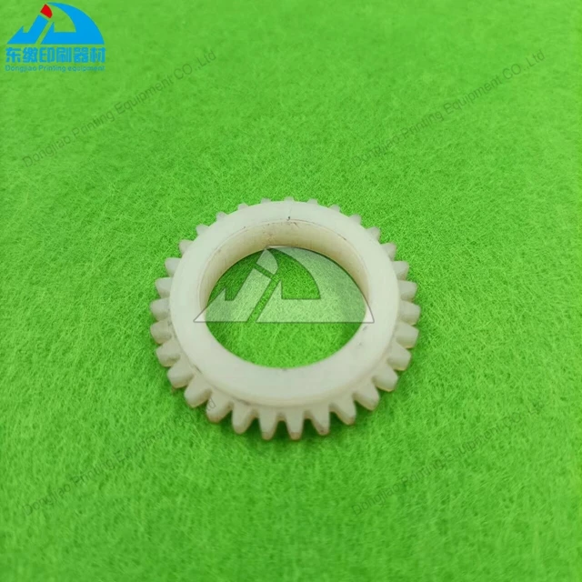 

Нейлоновая шестерня для шестерни Heidelberg SM74 PM74, 31 зубьев, L2.072.152, нейлоновая шестерня 33x20x6 мм