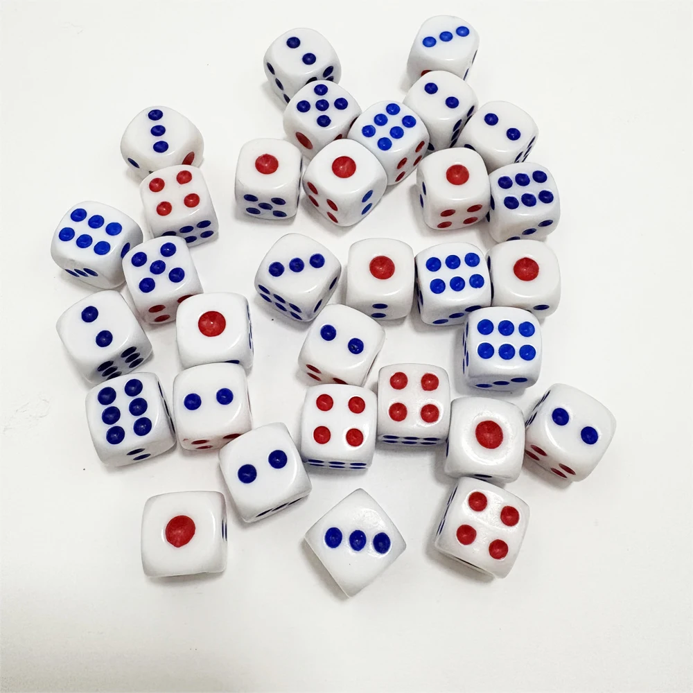 100pcs 13mm Opaque Poker Chips Dice Six Sided Spot Fun Board game Dice Games Party Dice