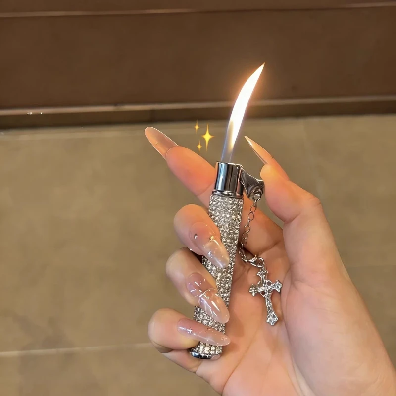 Luxury Rhinestone Open Flame Butane Lighter Handmade Diamond Exquisite Hanging Chain Outdoor Mini Portable Lighter Women's Gift