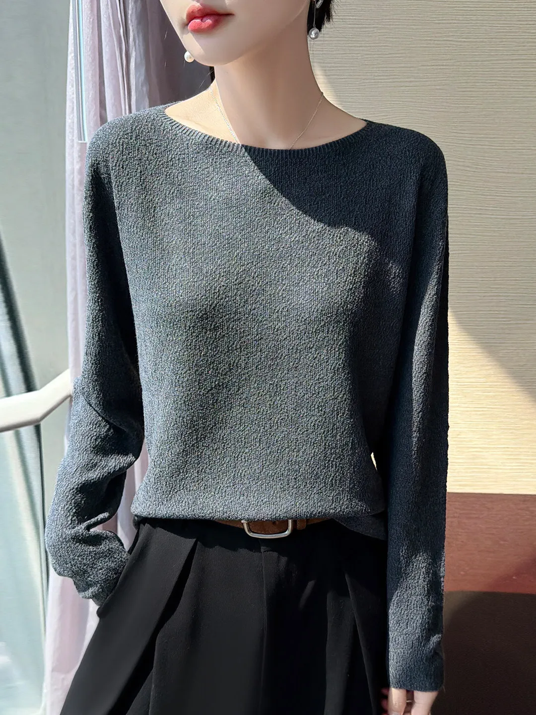 Soft Long Sleeve Women's Knitted Sweater Loose Lazy Boat Neck Seamless Full-Form Base Shirt Inner Wear Top for Autumn Winter