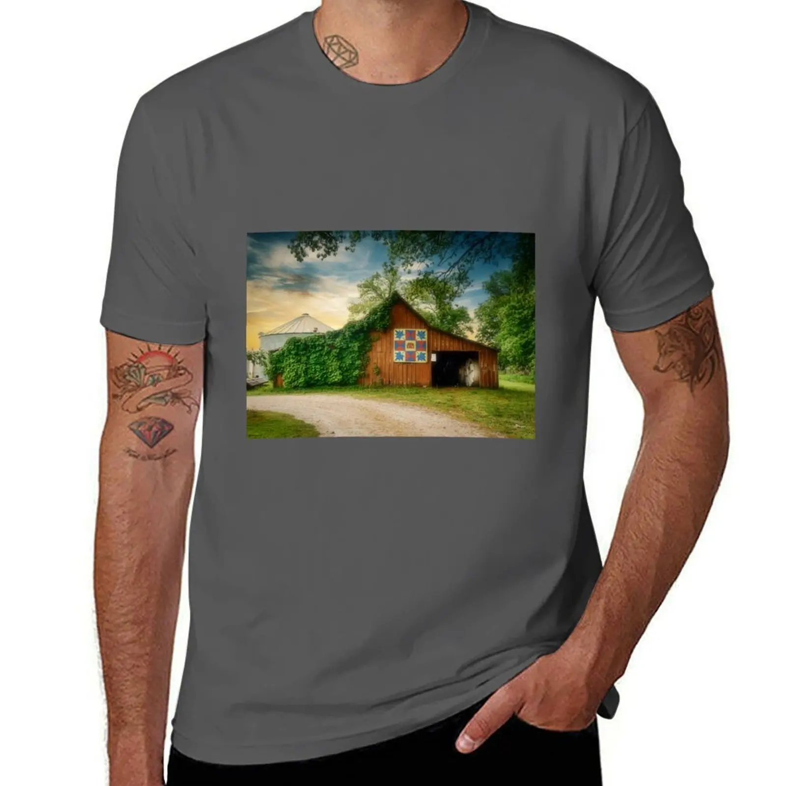 

Shed Quilt T-Shirt High Quality Durable T-Shirt