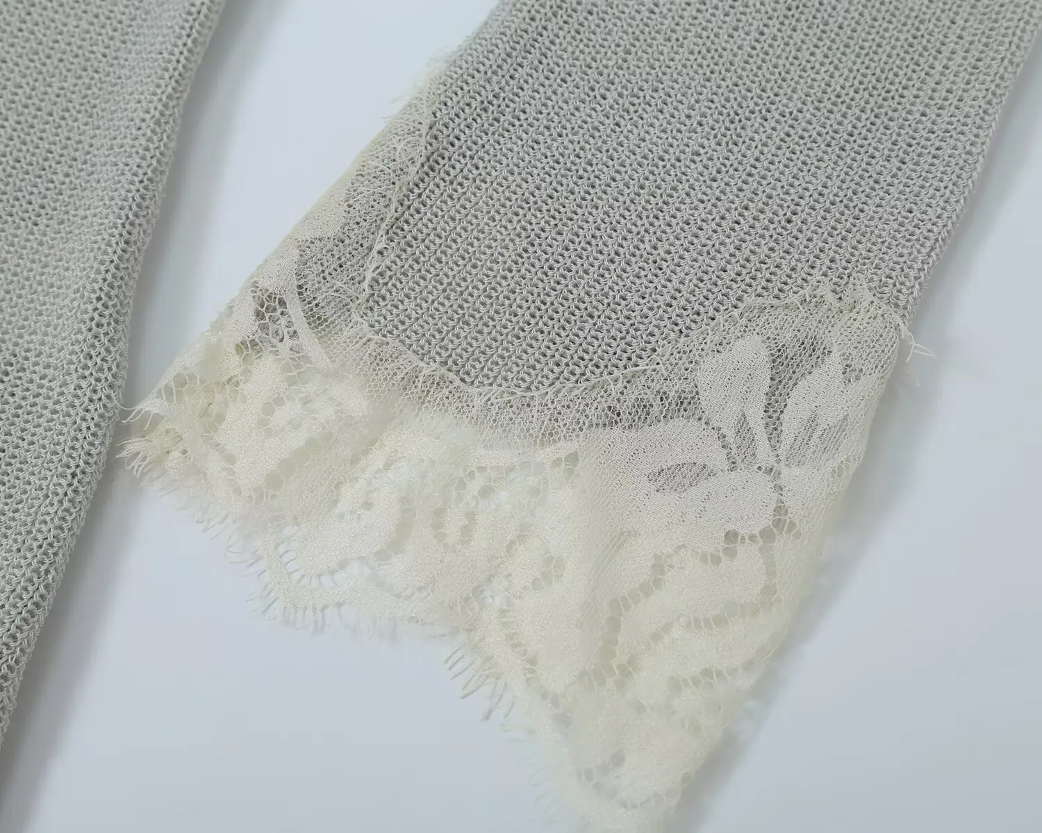 TFMLN Damenmode Spitzen-Strick-Set mit Rundhalsausschnitt, ausgestellten Ärmeln, lockerem Oberteil + Mini-Shorts, schicke Herbstkleidung für Urlaub und Party. – Detail 9