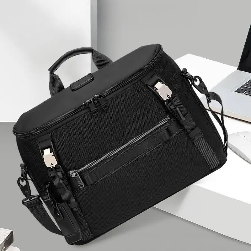 

Men's Laptop Briefcase - Minimalist Business Bag for Work, Sleek Water-Resistant Messenger & Travel Document Bag 232703