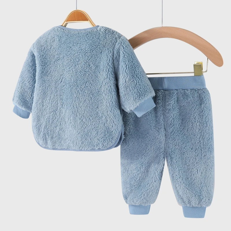 Newborn Set 2026 New Flannel Soft and Warm Solid Color Long Sleeve Outfit with Pants, Suitable for Fall and Winter, 0-19 Months