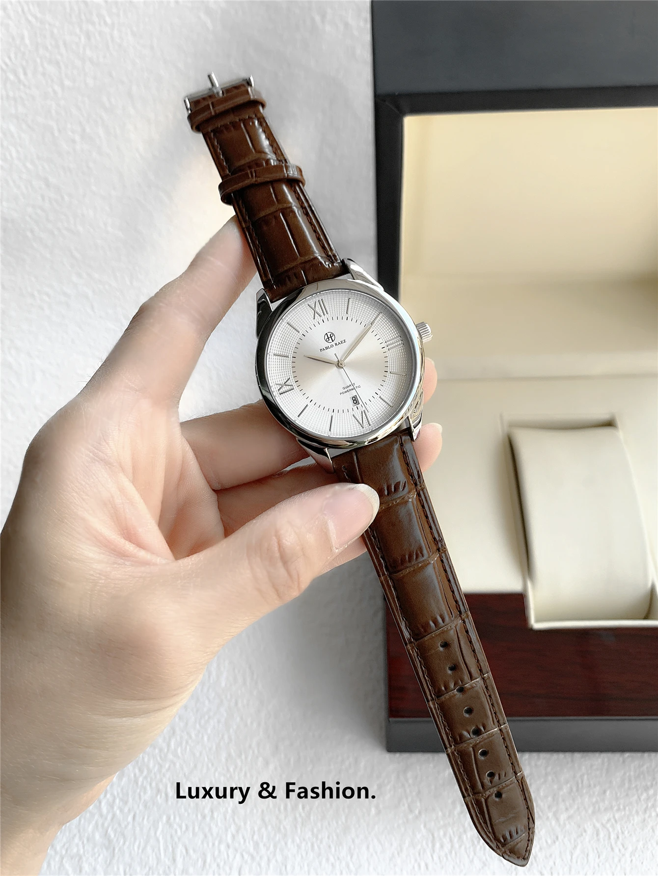 Thumbnail 4 - #41 Latest Slim Quartz Watches Offers